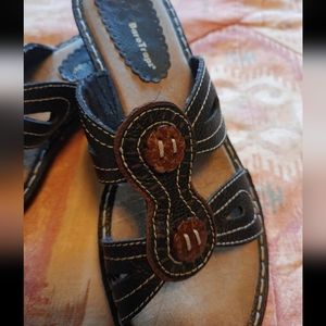 Leather sandals 9.5